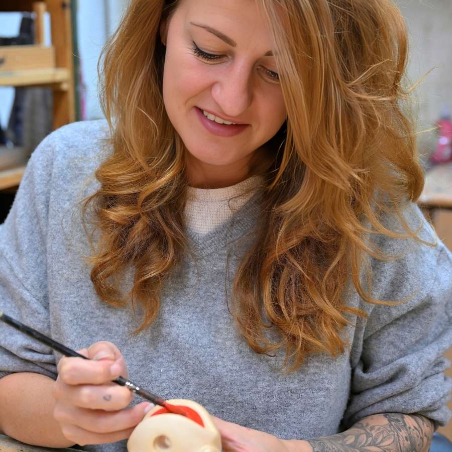 Moppi - Räucherfigur (14,5 cm) - Moppi wird bemalt